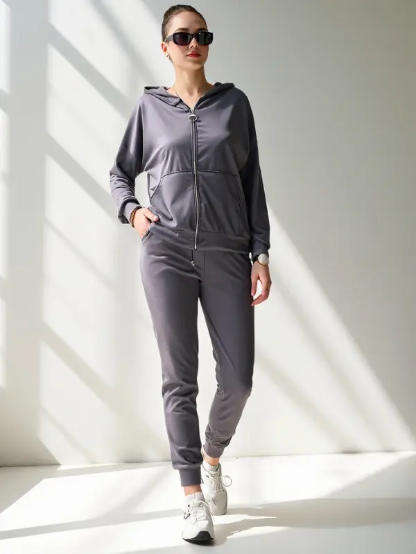 Resti Resti Women's velour-style set