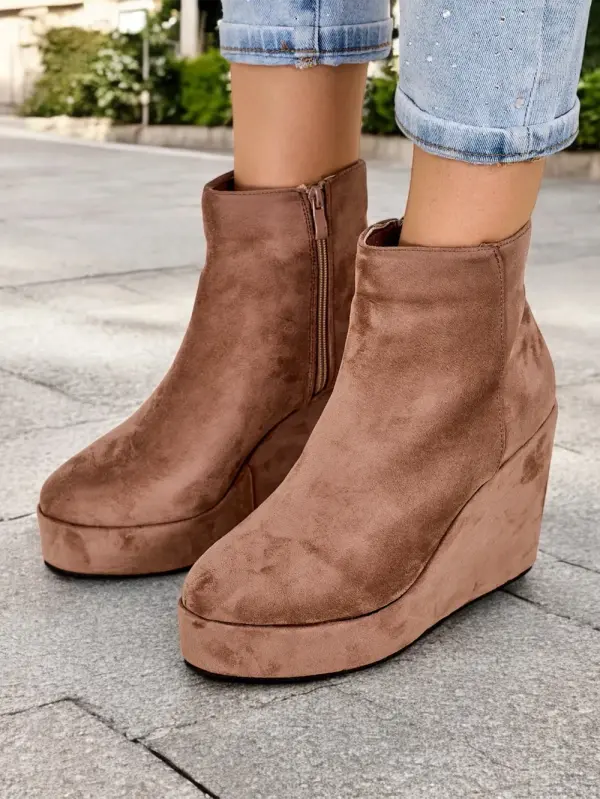 Resti Resti Women's Wedge Boots Sieffa