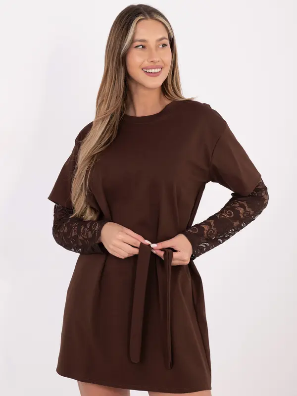 Italy Moda Rjava obleka s puloverjem in čipkastimi rokavi