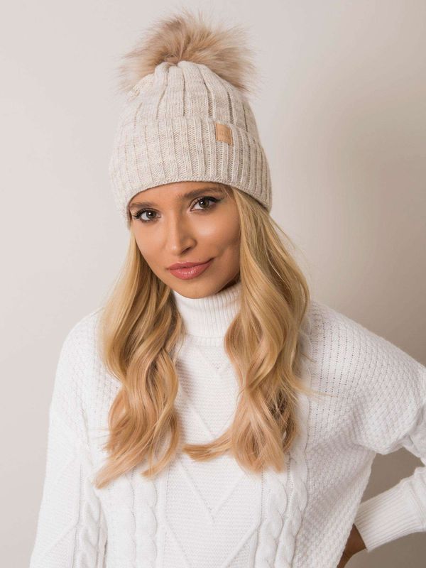 Fashionhunters RUE PARIS Beige winter beanie