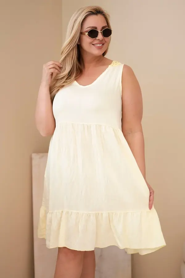 Kesi Włoski Rumena obleka brez rokavov plus size s čipko