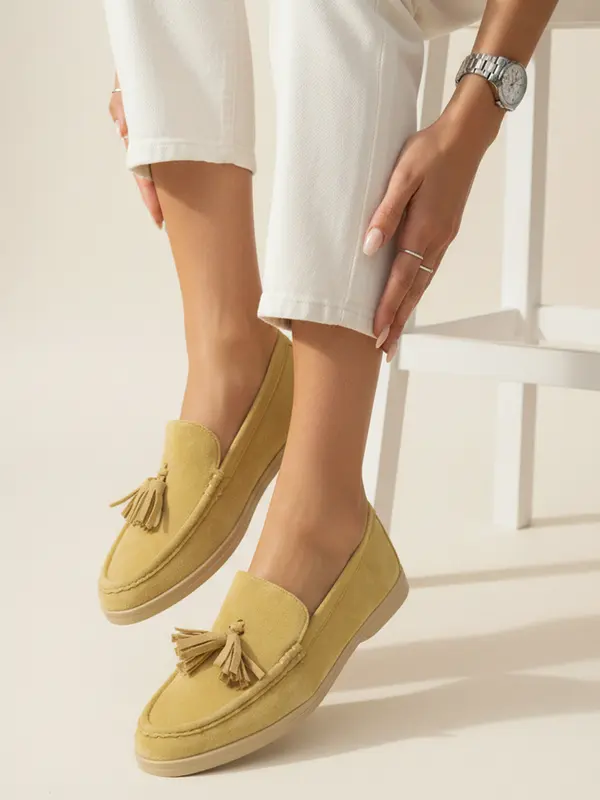 DStreet Rumeni mokasini z okrasnimi resicami