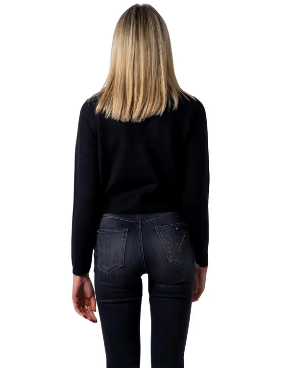 Only Samo črni pulover z ovratnikom