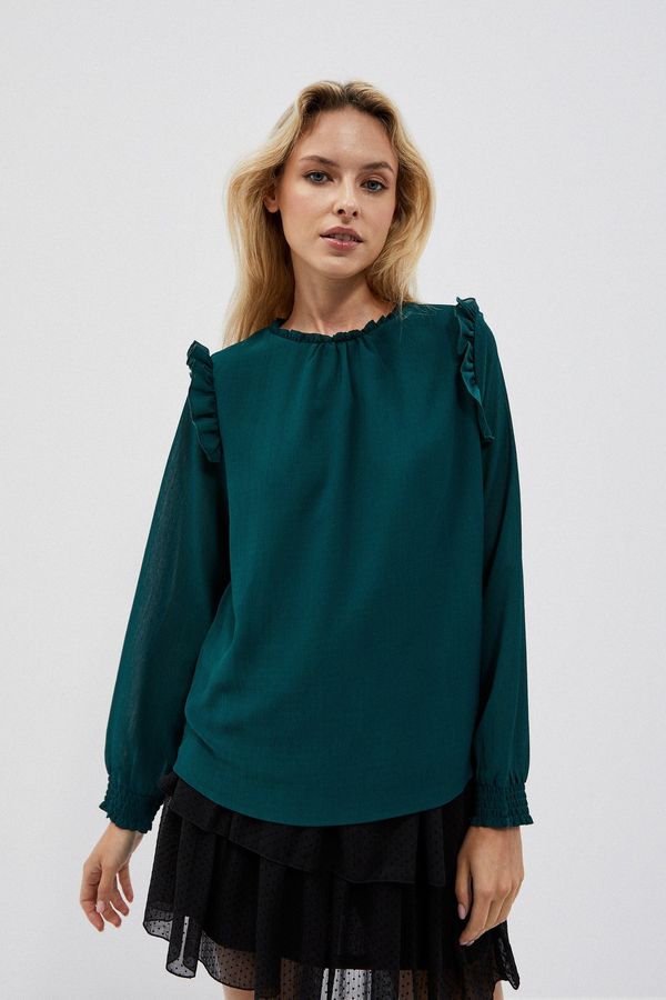 Moodo Shirt with ruffles on the shoulders