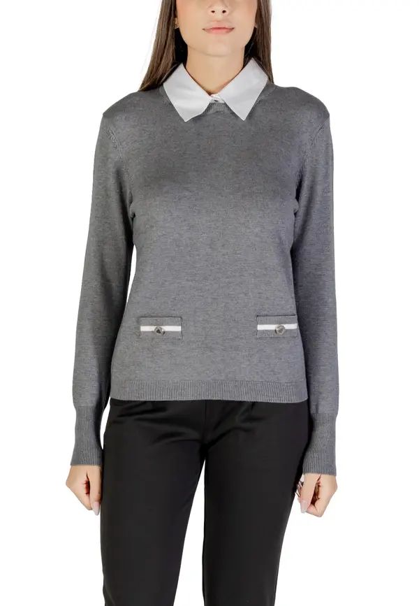 Morgan De Toi Siv pulover z belim ovratnikom