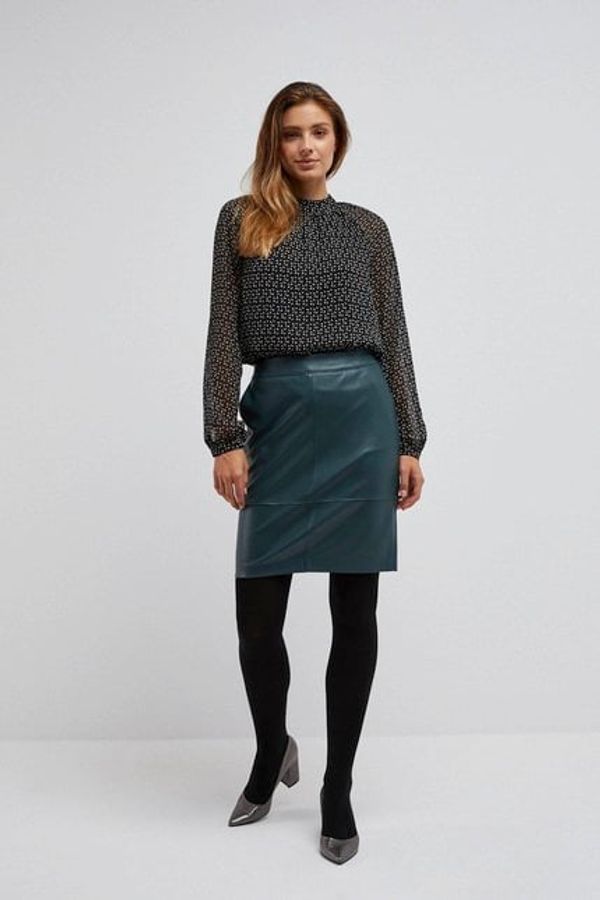 Moodo Skirt made of imitation leather - green
