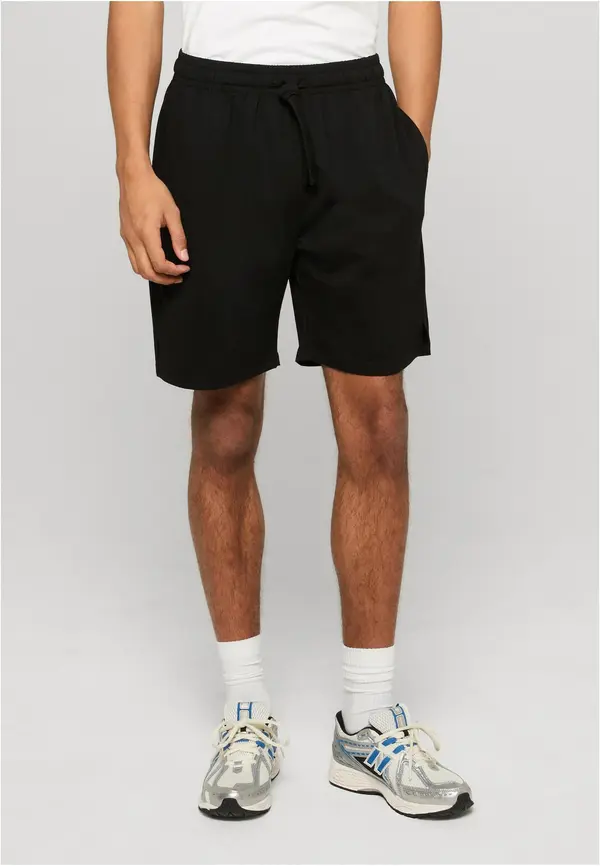 Urban Classics Sorona kratke hlače Loose Fit, črne