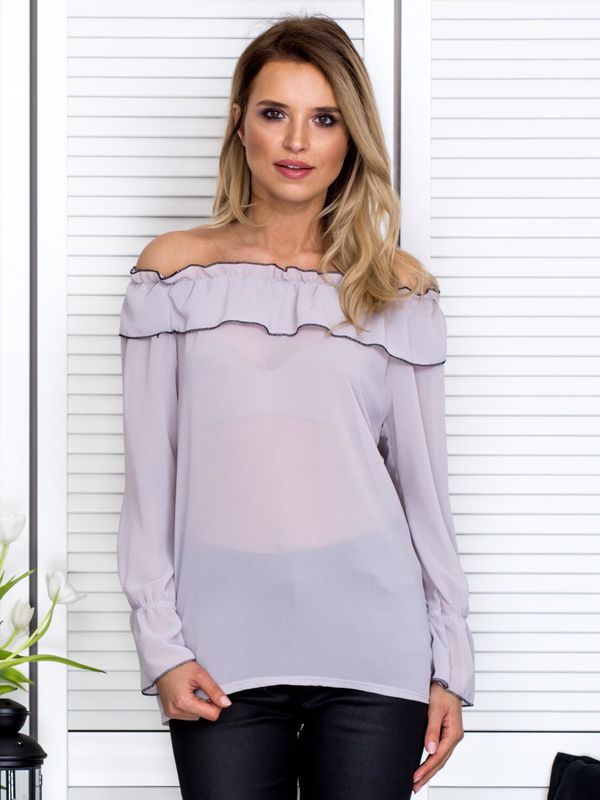 Fashionhunters Spanish grey chiffon blouse