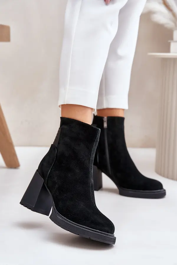 S. BARSKI Suede ankle boots on heel insulated with D&A black