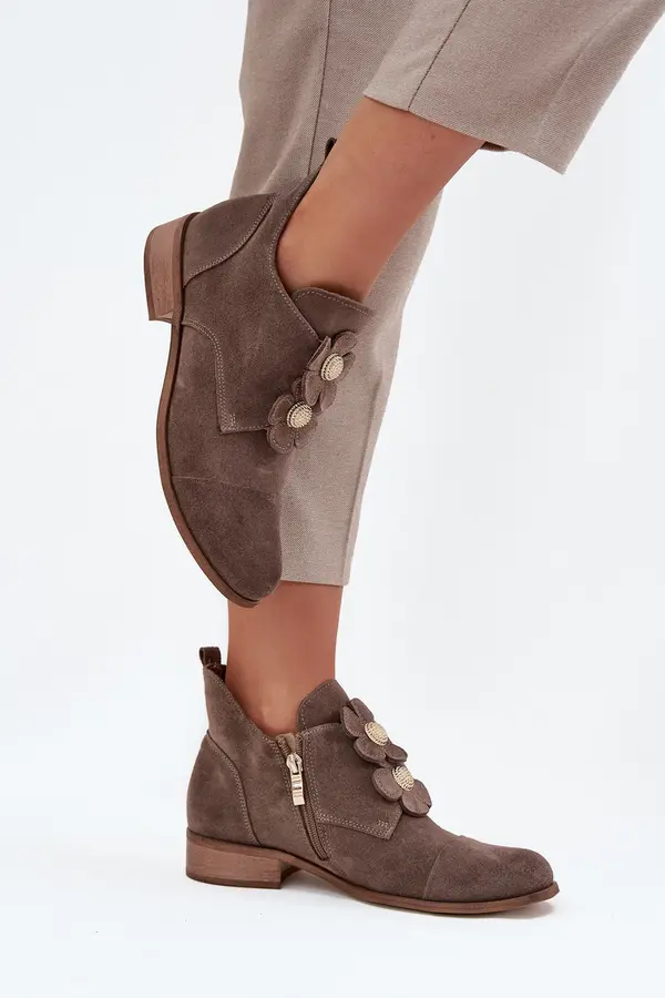 Zazoo Suede Women's Loafers with Decorative Flowers Zazoo 3080 Dark Beige