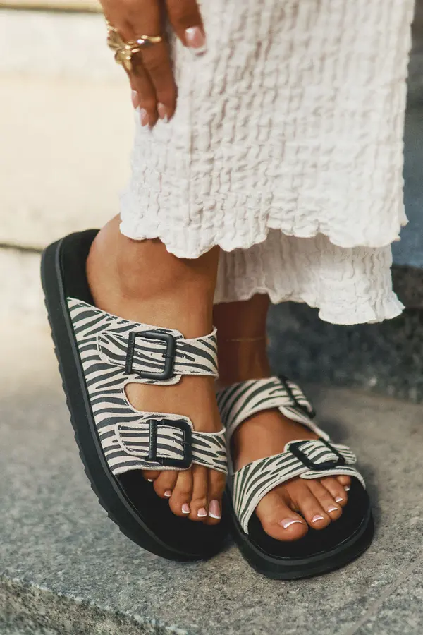 D.Franklin Suede Women's Slippers With Buckles D.Franklin