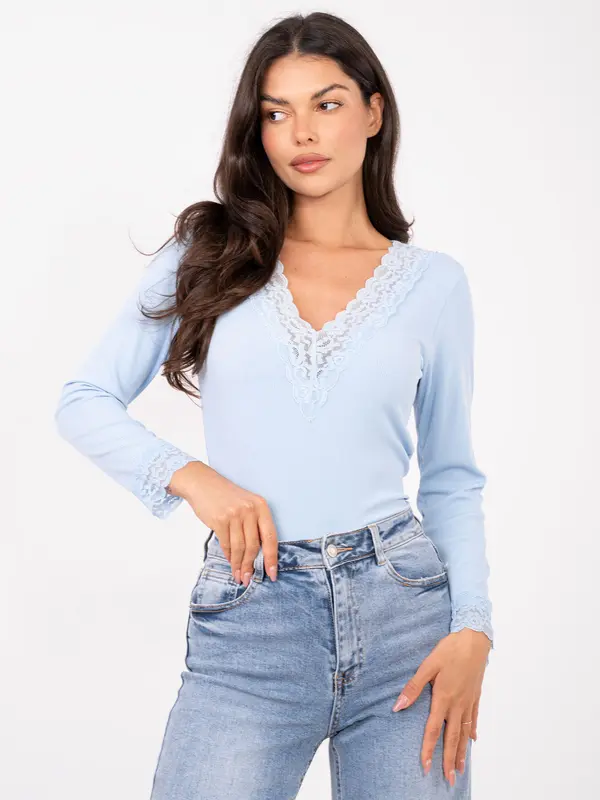 Factory Price Svetlo modra bluza s čipko