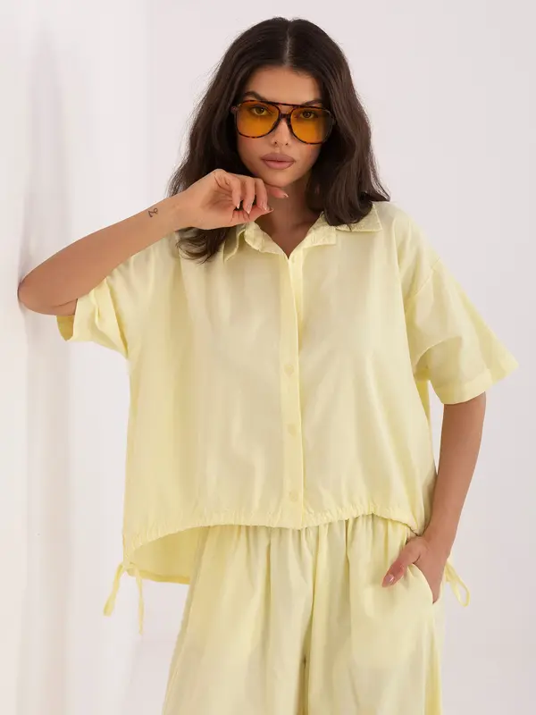 Italy Moda Svetlo rumena žametna srajca