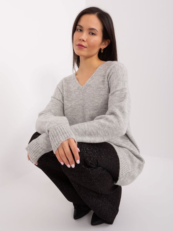 Fashionhunters Svetlo siv prevelik pulover znamke RUE PARIS