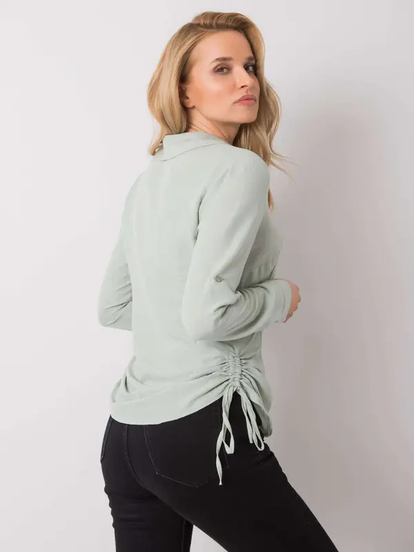 RUE PARIS Svetlo zelena srajca RUE PARIS z naborki