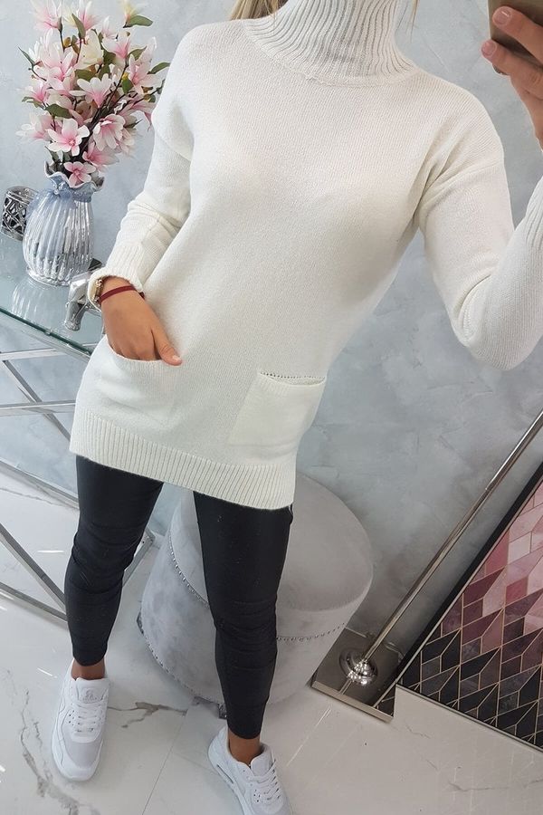 Kesi Sweater with ecru stand-up collar