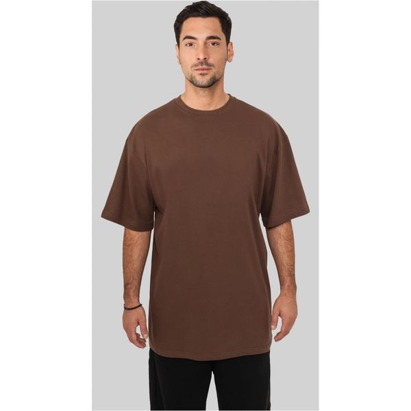 Urban Classics T-shirt in brown color