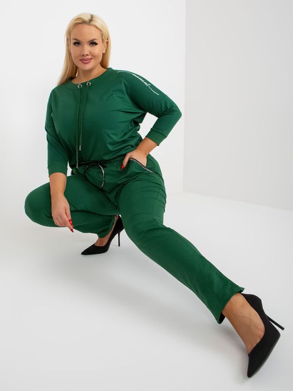 Fashionhunters Temno zelene plus size trenirke z elastičnim pasom znamke Savage