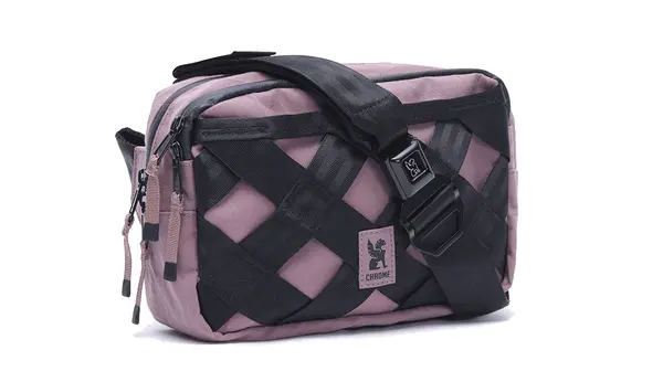 Chrome Torba za čez ramo Chrome Barrage 5L vijolična