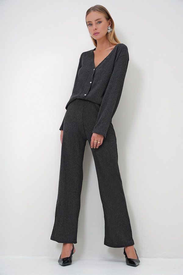 Trend Alaçatı Stili Trend Alaçatı Stili Women's Anthracite V Neck Stone Buttoned Cardigan and Trousers Bottom Top Set