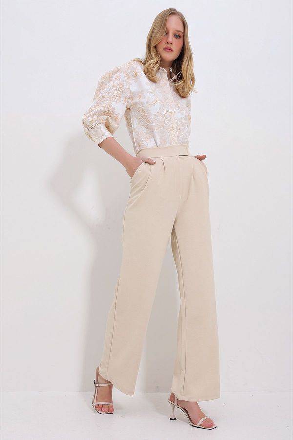 Trend Alaçatı Stili Trend Alaçatı Stili Women's Beige High Waist Double Pocket Pleated Velcro Closure Palazzo Trousers