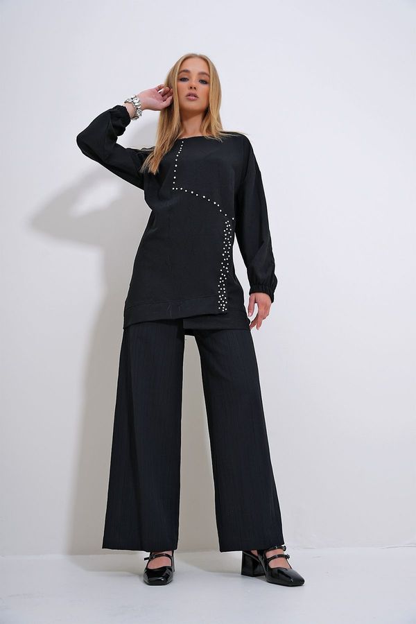 Trend Alaçatı Stili Trend Alaçatı Stili Women's Black Crew Neck Pearl and Stone Embroidered Tunic and Trousers Set
