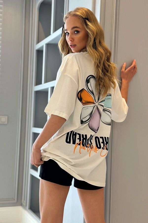 Trend Alaçatı Stili Trend Alaçatı Stili Women's Ecru Crew Neck Front Text Back Flower Printed Oversize T-Shirt