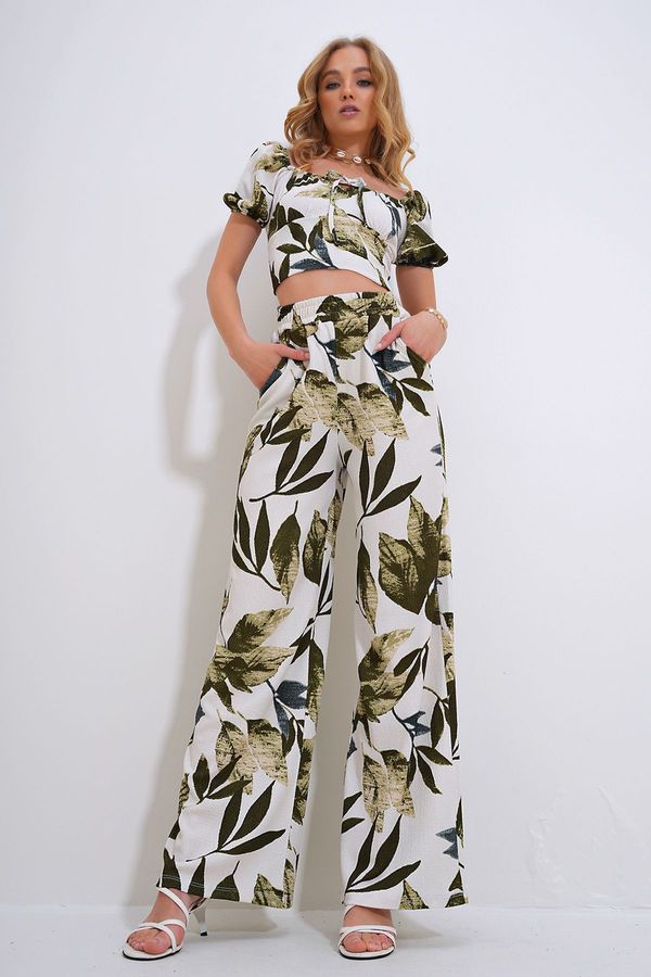 Trend Alaçatı Stili Trend Alaçatı Stili Women's Green Palm Pattern Crop Top and Palazzo Trousers