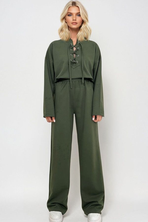 Trend Alaçatı Stili Trend Alaçatı Stili Women's Khaki Crew Neck Bird Eye Detailed Two Yarn Sweat and Double Pocket Trouser Set