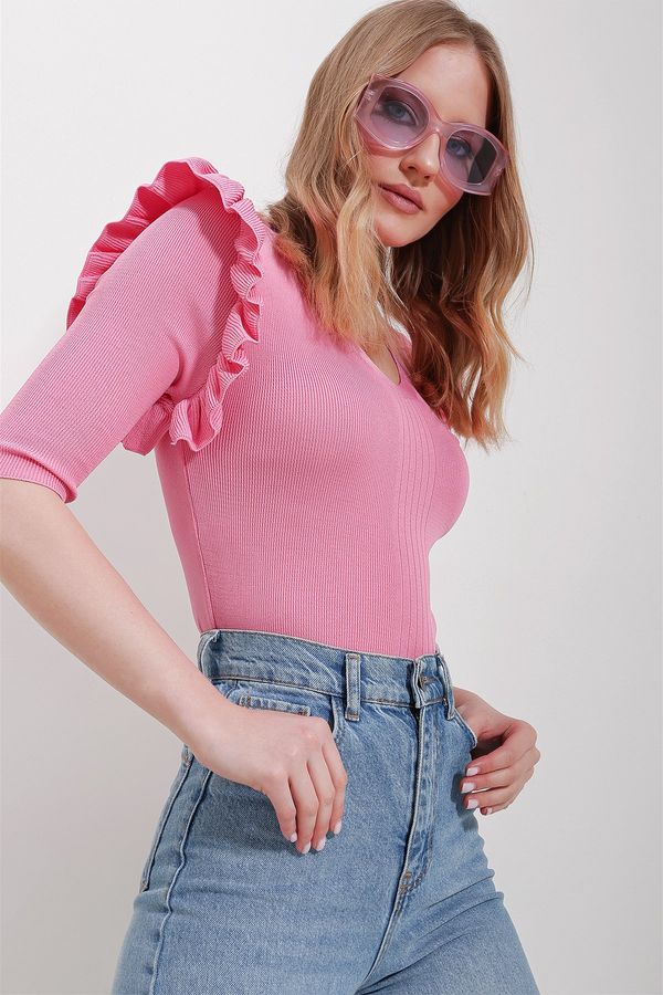 Trend Alaçatı Stili Trend Alaçatı Stili Women's Pink V-Neck Frilly Knitwear Blouse