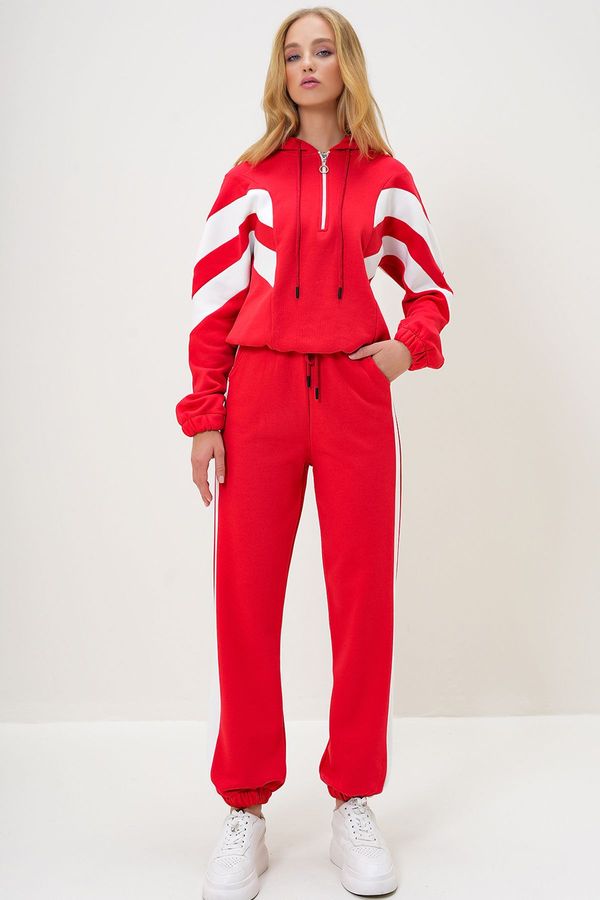 Trend Alaçatı Stili Trend Alaçatı Stili Women's Red Hooded Half Zippered Sweatshirt and Elastic Leg Tracksuit Set
