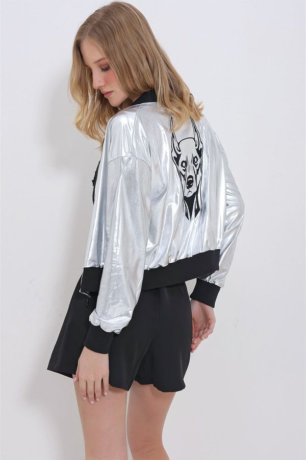 Trend Alaçatı Stili Trend Alaçatı Stili Women's Silver Zipper Metallic Effect Back Embroidered Bomber Jacket