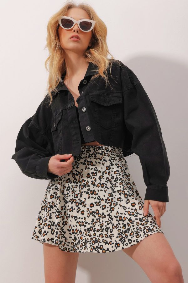 Trend Alaçatı Stili Trend alaçatı stili ženska črna lasersko rezana jakna Jean z dvojnimi žepi in gumbom navzdol