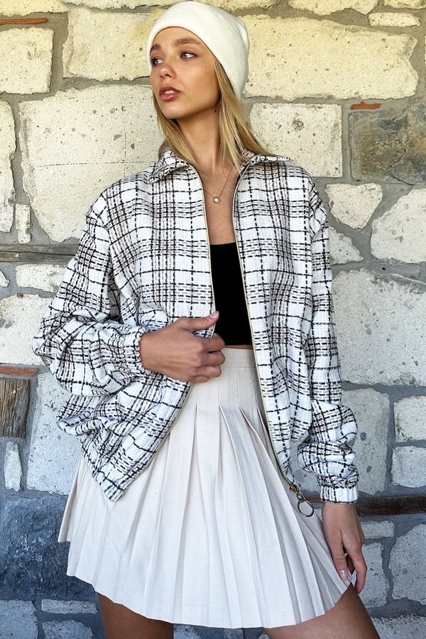 Trend Alaçatı Stili Trend Alaçatı Stili Ženska Ecru vzorčasta sezonska bombniška jakna z zadrgo z elastičnim pasom