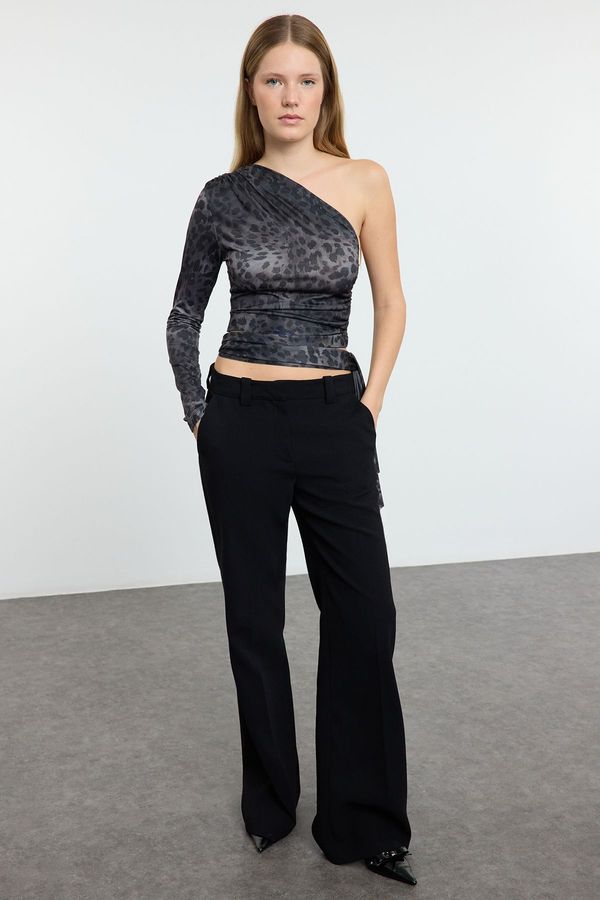 Trendyol Trendyol Anthracite Leopard Printed Slim Tie Detailed Single Sleeve Crop Flexible Knit Blouse