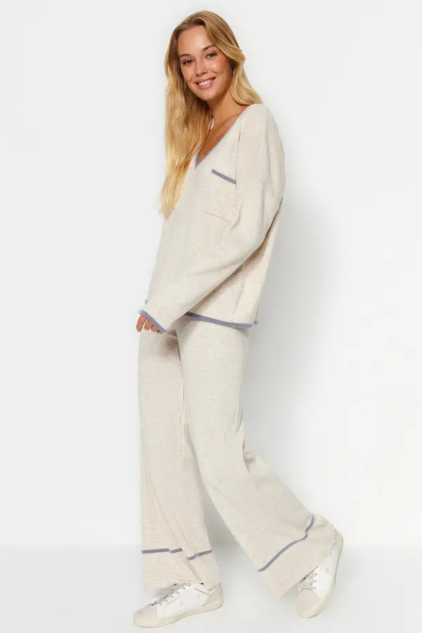 Trendyol Trendyol Beige Wide Pattern Hairy Yarn Garnished Knitwear Bottom-Top Set