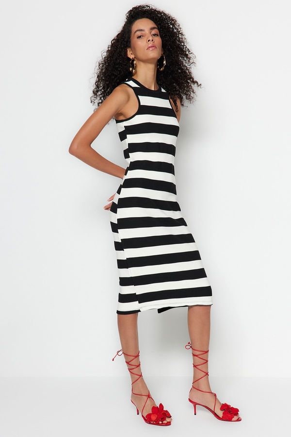 Trendyol Trendyol Black and White Striped Fitted Crewneck Midi Knit Dress
