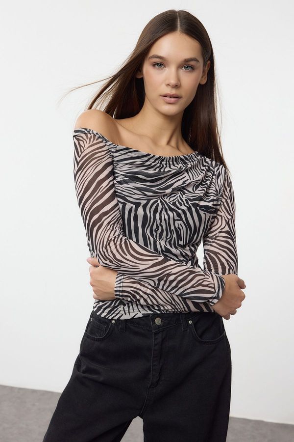 Trendyol Trendyol Black Animal Patterned Tulle Lined Asymmetric Collar Knitted Blouse