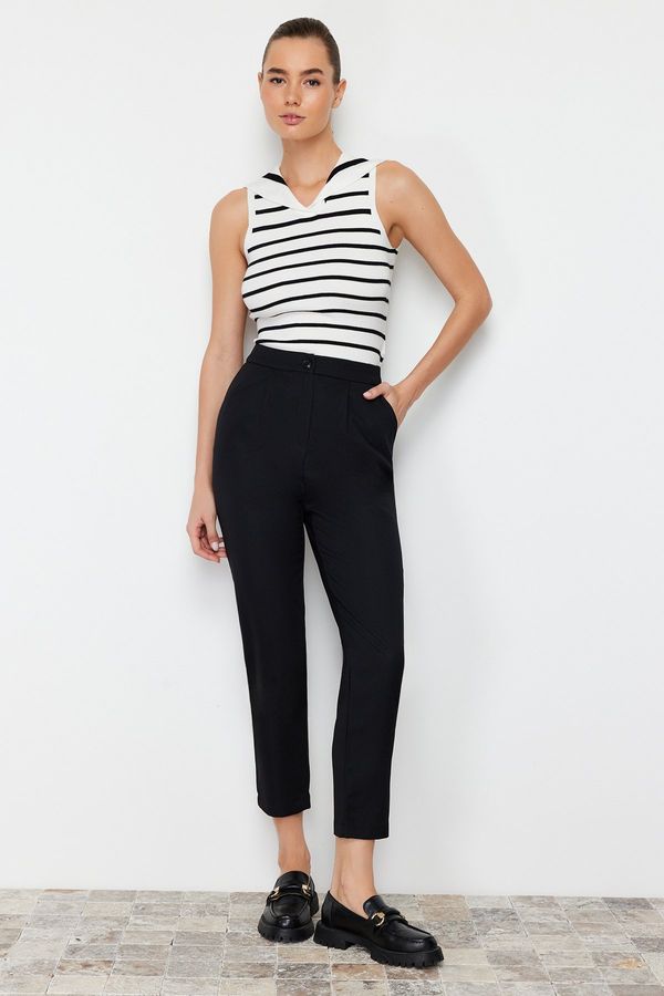 Trendyol Trendyol Black Carrot Woven Trousers