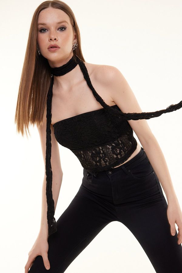Trendyol Trendyol Black Collar Shawl Detail Fitted Lace Elastic Crop Knitted Blouse