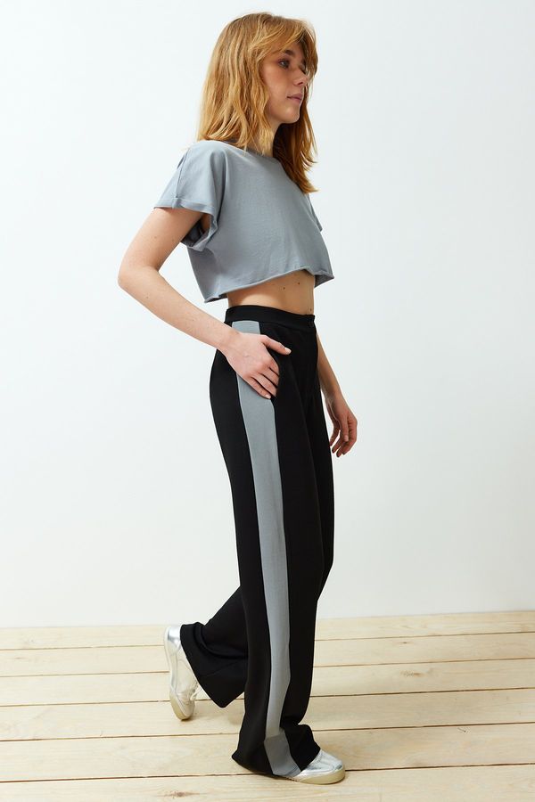 Trendyol Trendyol Black Color Blocked Straight Cut Stretch Trousers