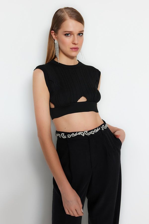 Trendyol Trendyol Black Crop Sweater With Window/Cut Out Detailed Blouse