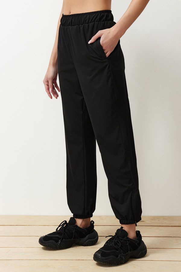 Trendyol Trendyol Black Leg Zipper Detailed Thin Knitted Sports Lycra Sweatpants