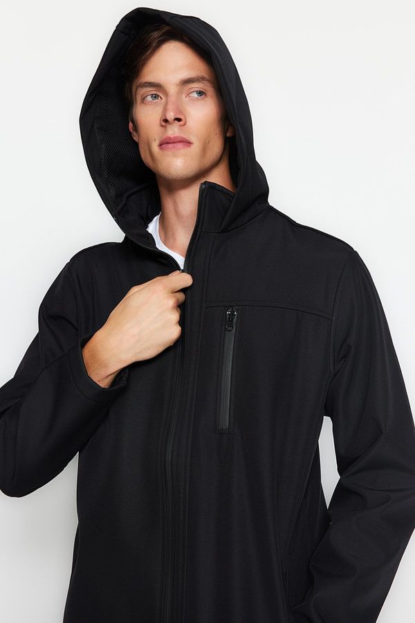 Trendyol Trendyol Black moški redni fit kapuco zunanji softshell parka plašč.