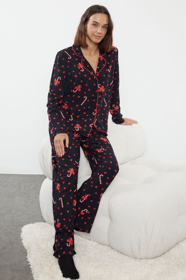 Trendyol Trendyol Black-Multicolored Heart-shaped New Year's Themed Piping Detailed Woven Pajama Set