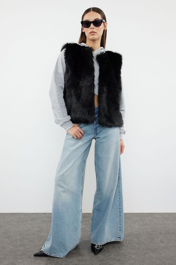 Trendyol Trendyol Black Oversize Fur Vest