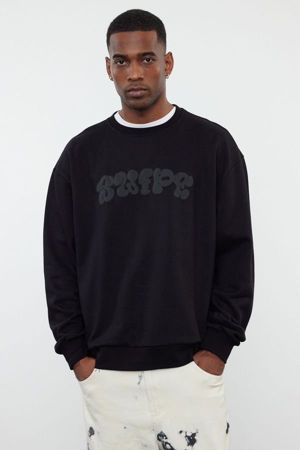 Trendyol Trendyol Black Oversize/Wide Cut Embossed Printed Sweatshirt