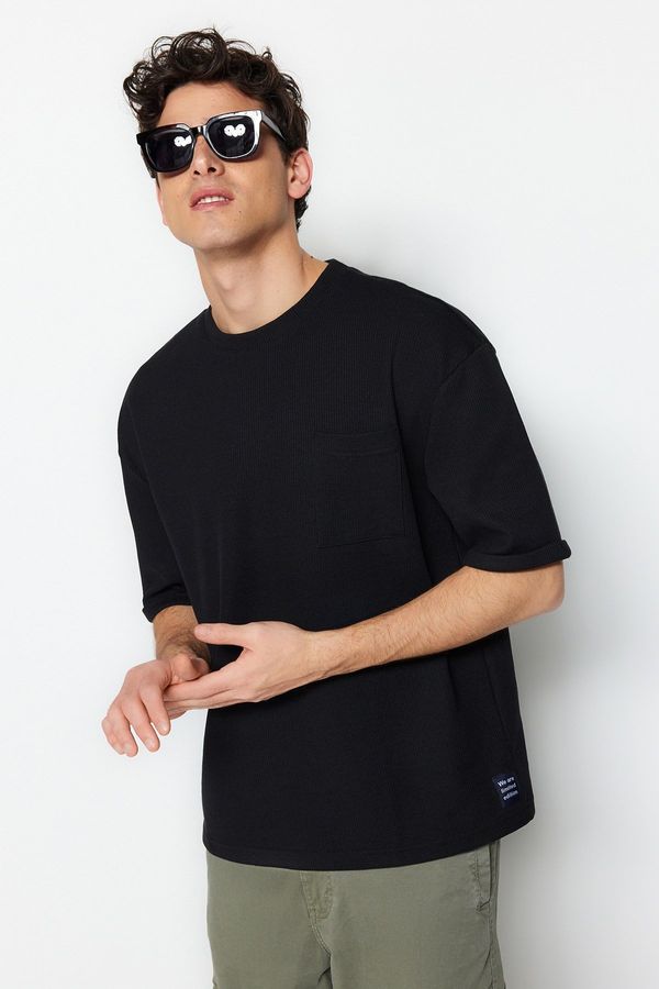 Trendyol Trendyol Black Oversize/Wide Cut Short Sleeve Pocket Label Detailed T-Shirt