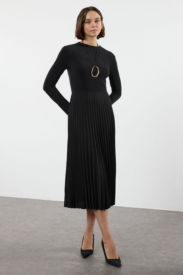 Trendyol Trendyol Black Pleat Detailed Skater/Waist Opening High Neck Long Sleeve Flexible Knitted Dress