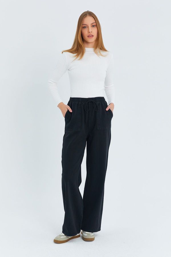 Trendyol Trendyol Black Pocket Detailed Denim Look Wide Leg Trousers